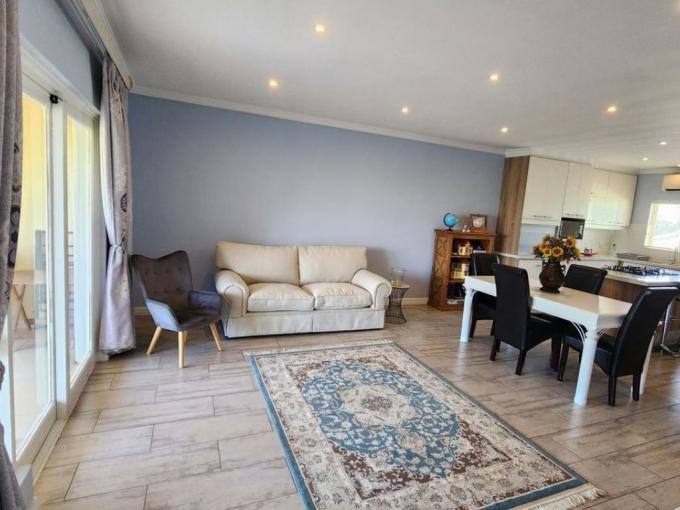 3 Bedroom Apartment for Sale For Sale in Mount Edgecombe  - MR706004