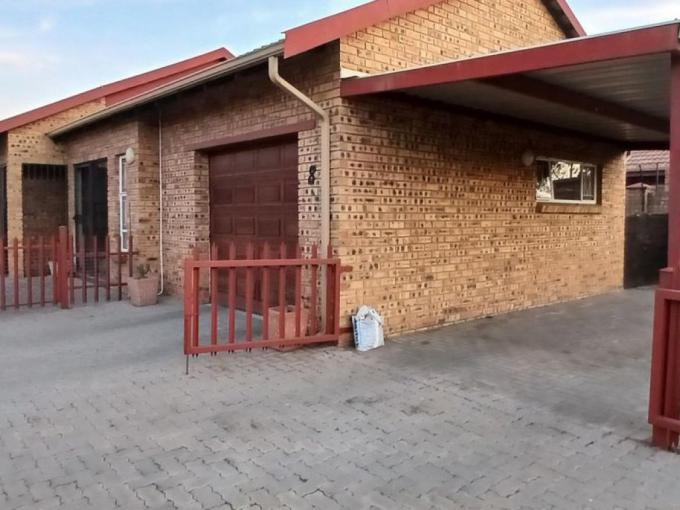 2 Bedroom Sectional Title for Sale For Sale in Riversdale - MR706008