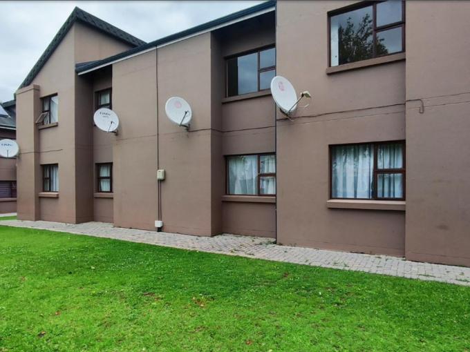 Apartment for Sale For Sale in Helderwyk Estate - MR706019