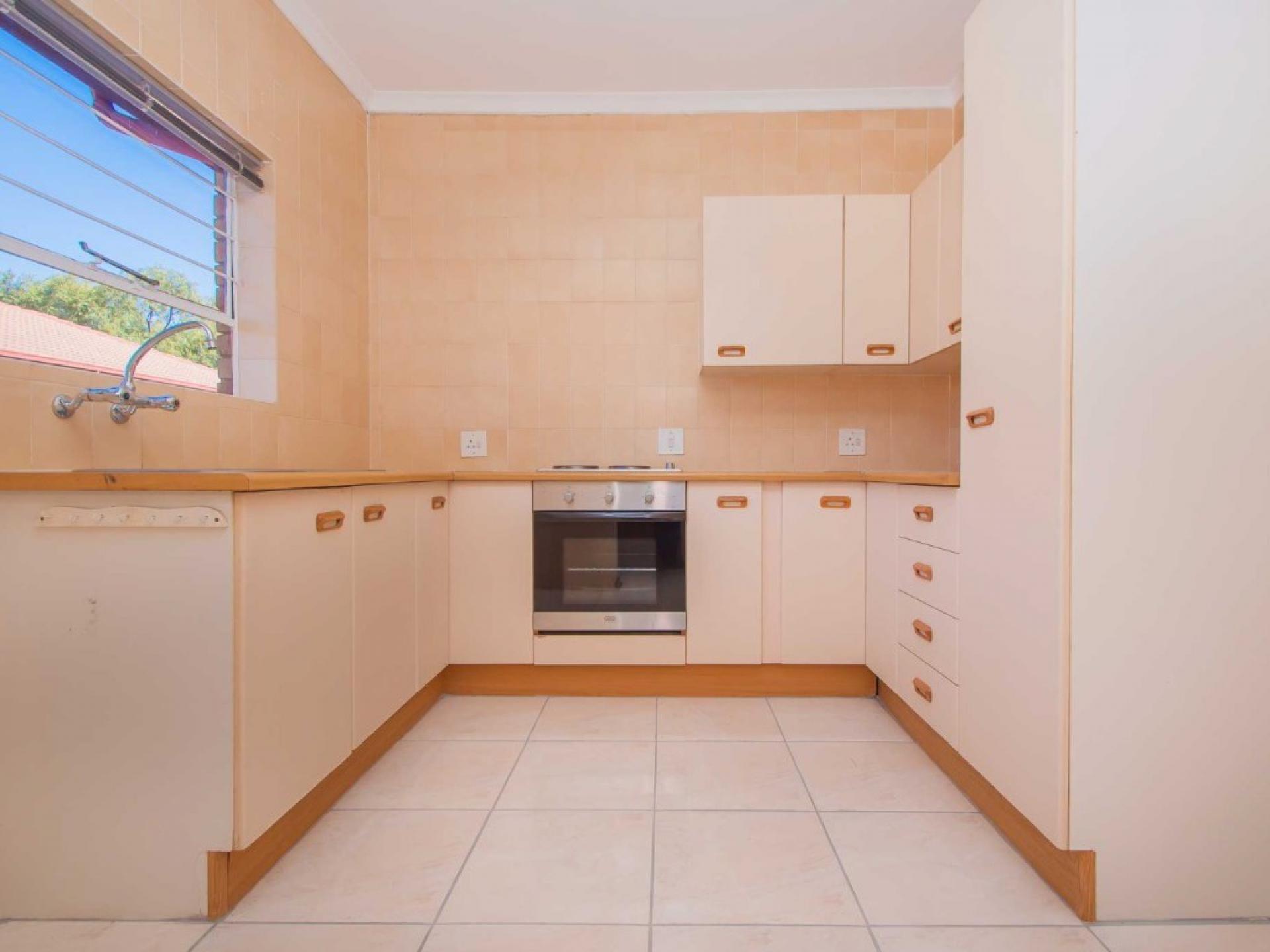  of property in Wilropark