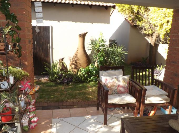 2 Bedroom Simplex for Sale For Sale in Centurion Central - MR706052