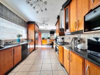  of property in Glenvista
