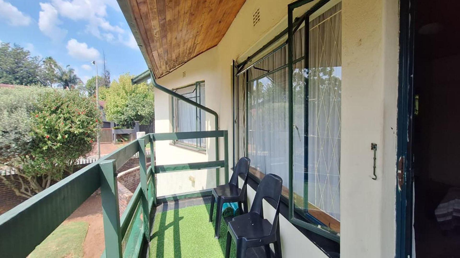 Balcony of property in Atlasville