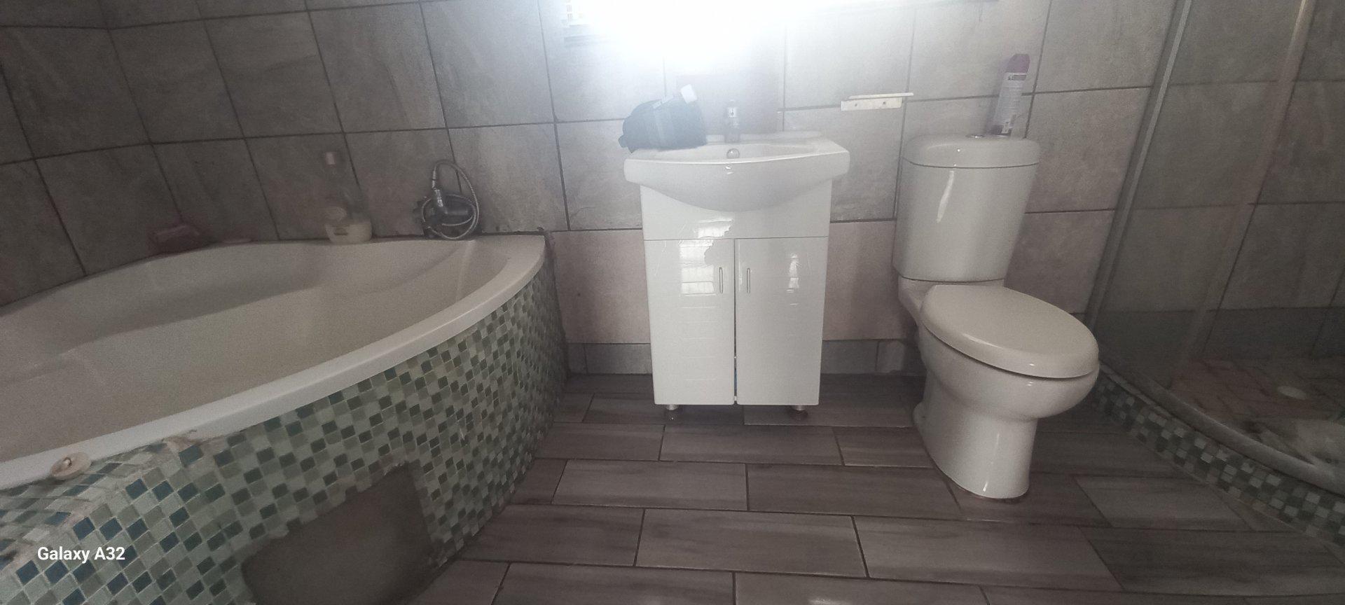  of property in Amalinda