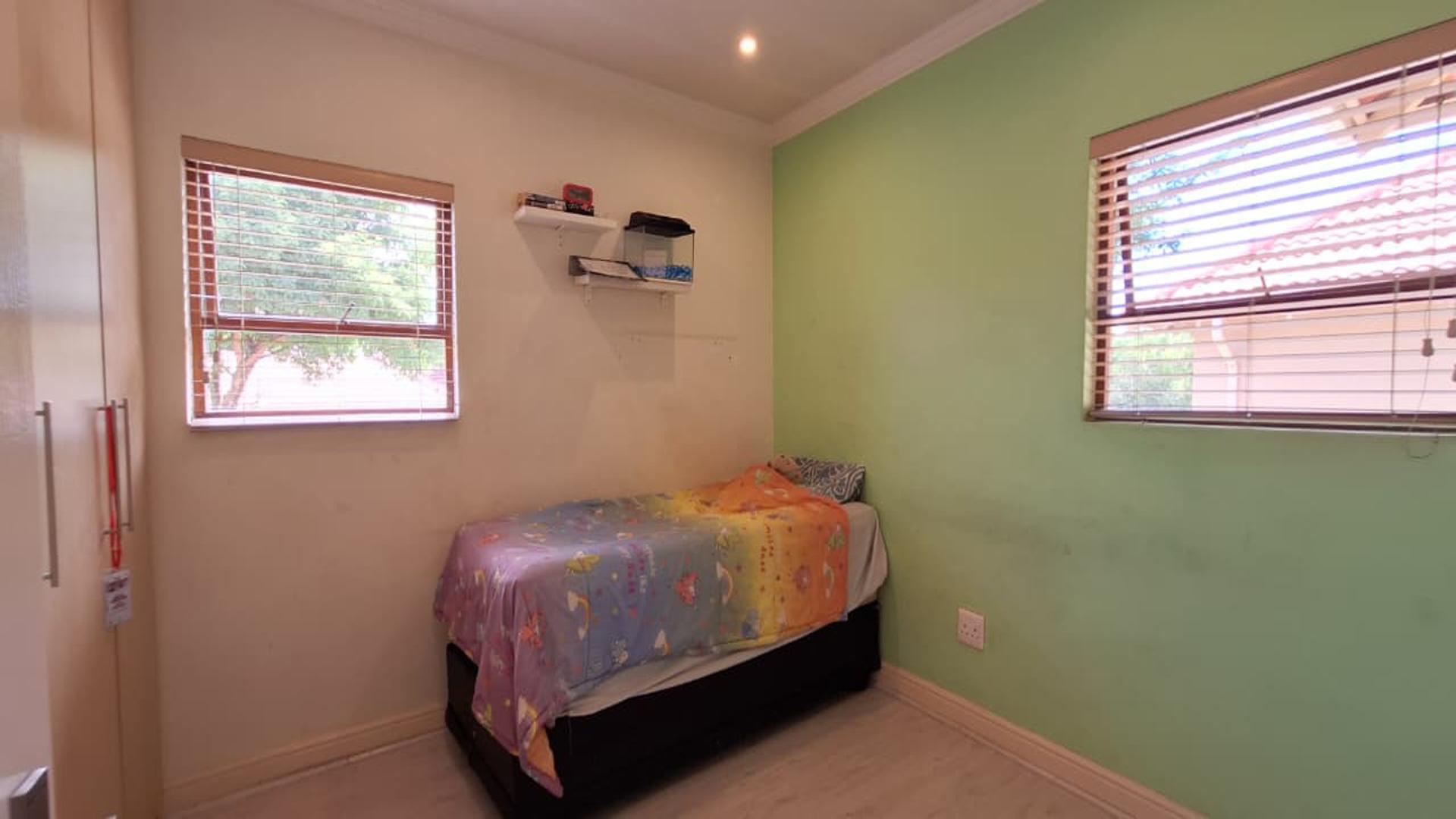 Bed Room 2 - 7 square meters of property in Witkoppen