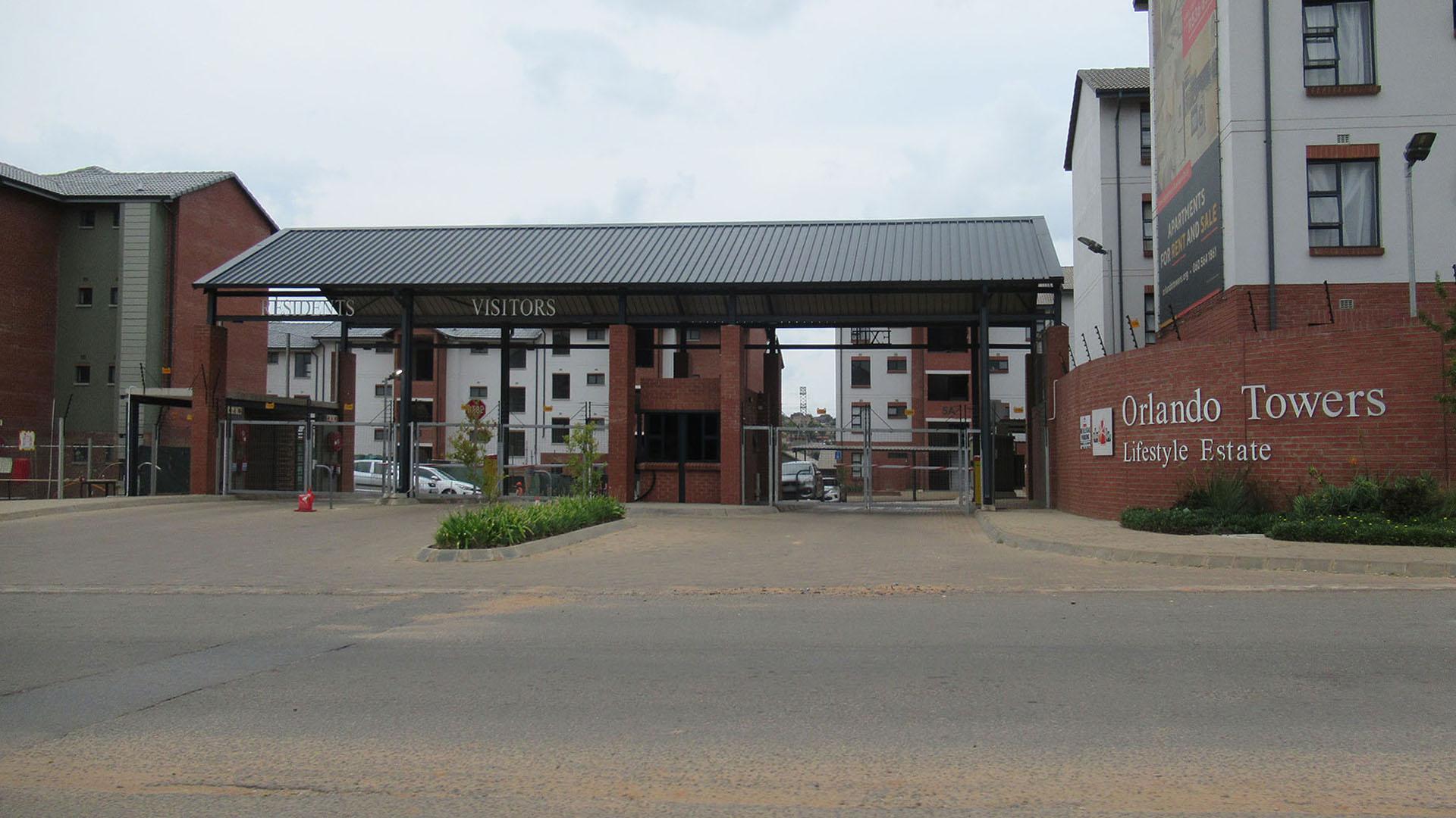 Front View of property in Orlando