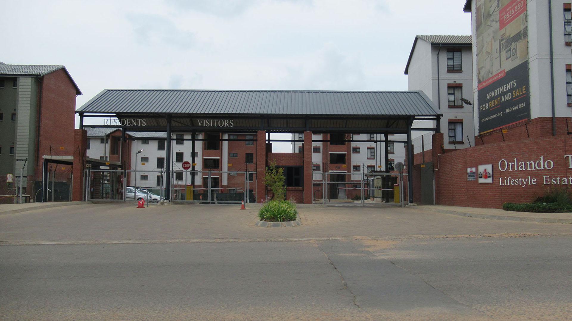 Front View of property in Orlando