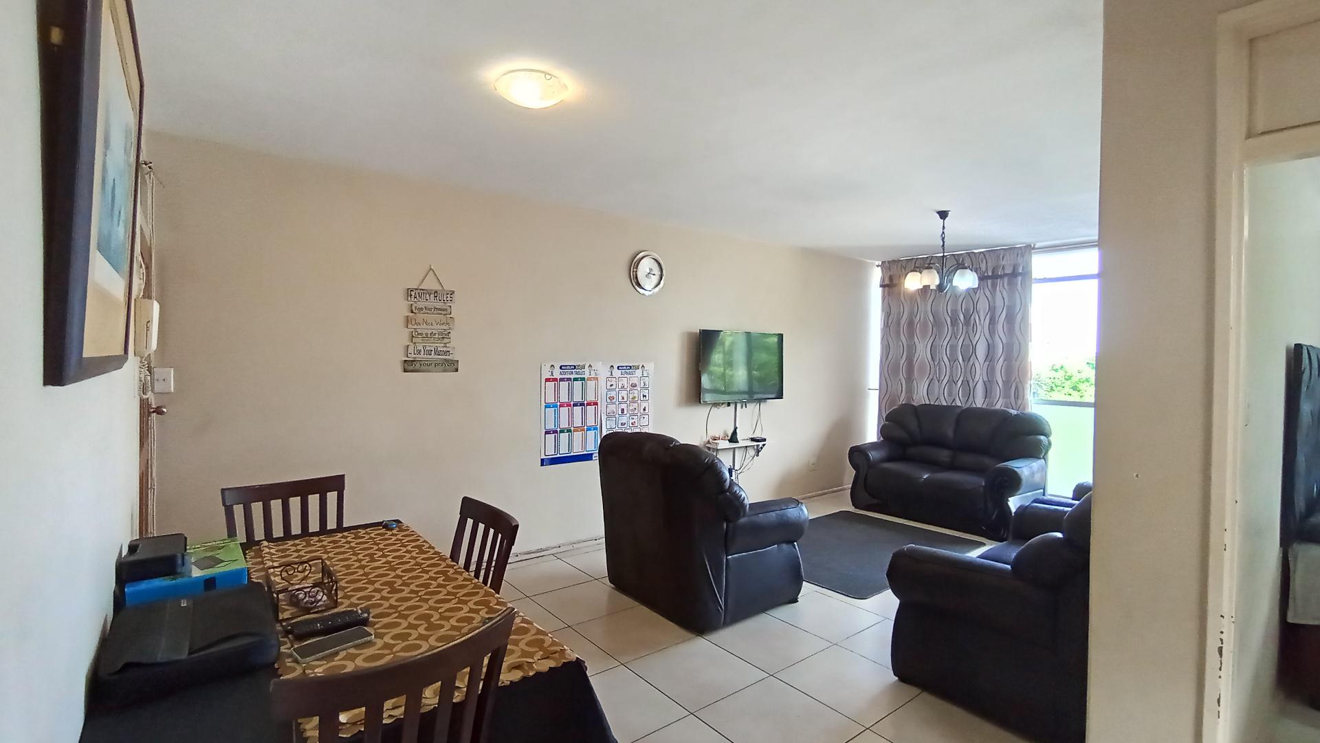 Dining Room - 14 square meters of property in Bulwer (Dbn)