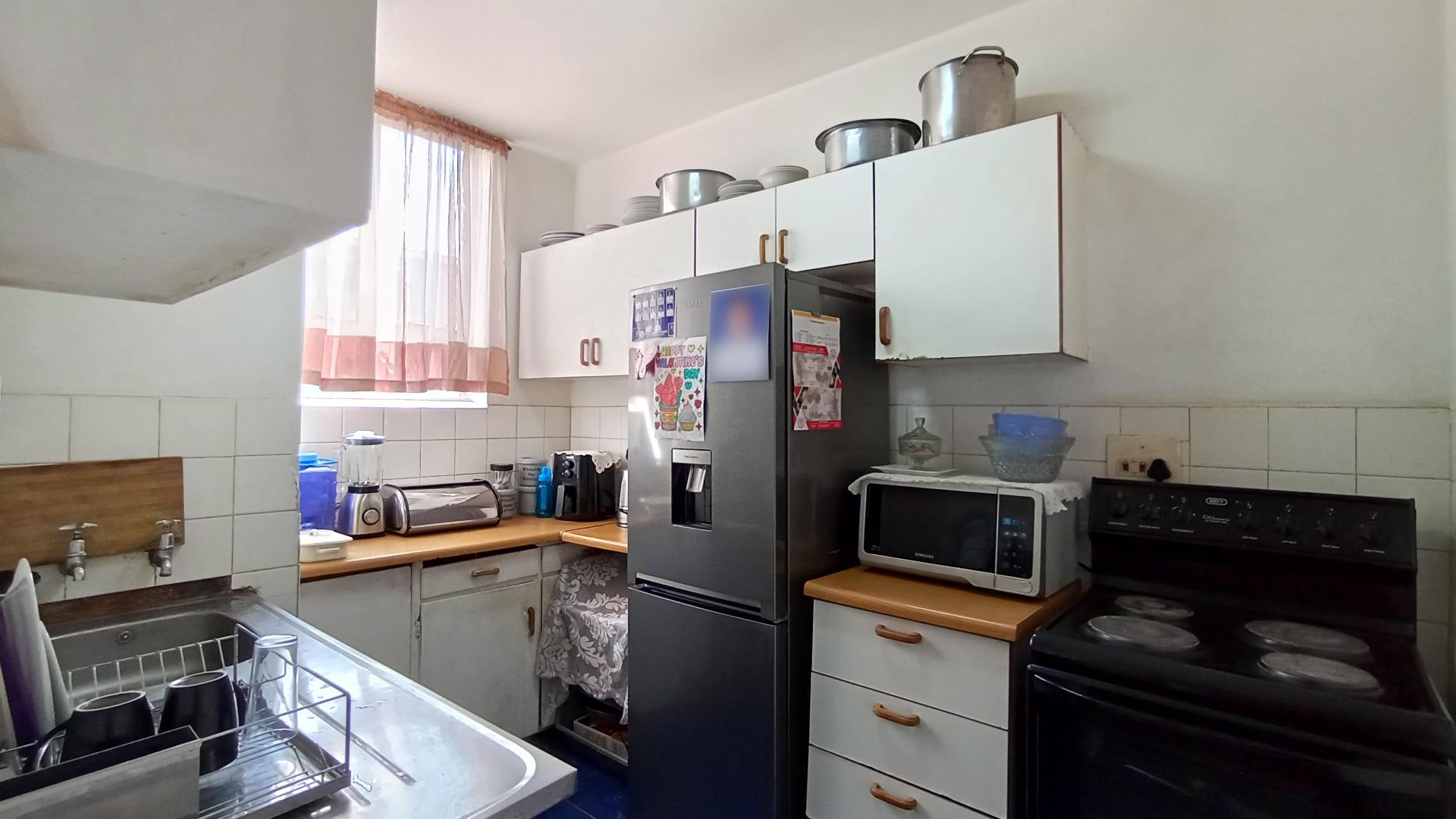 Kitchen - 7 square meters of property in Bulwer (Dbn)