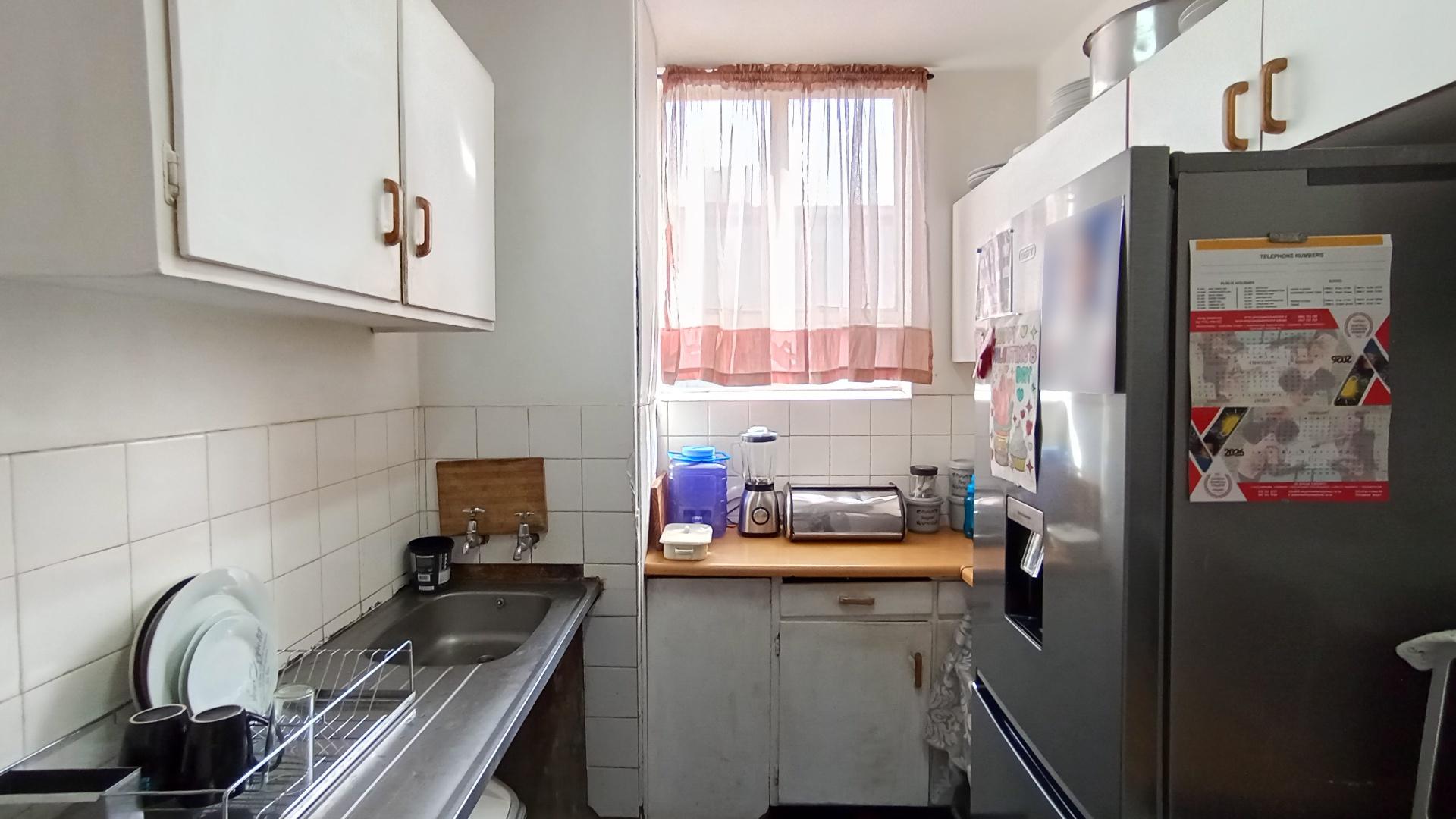 Kitchen - 7 square meters of property in Bulwer (Dbn)