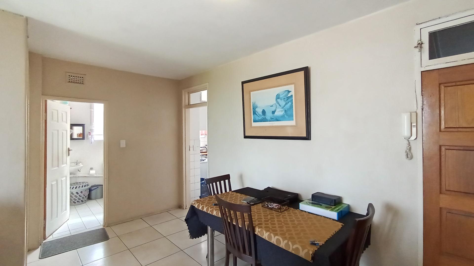 Dining Room - 14 square meters of property in Bulwer (Dbn)