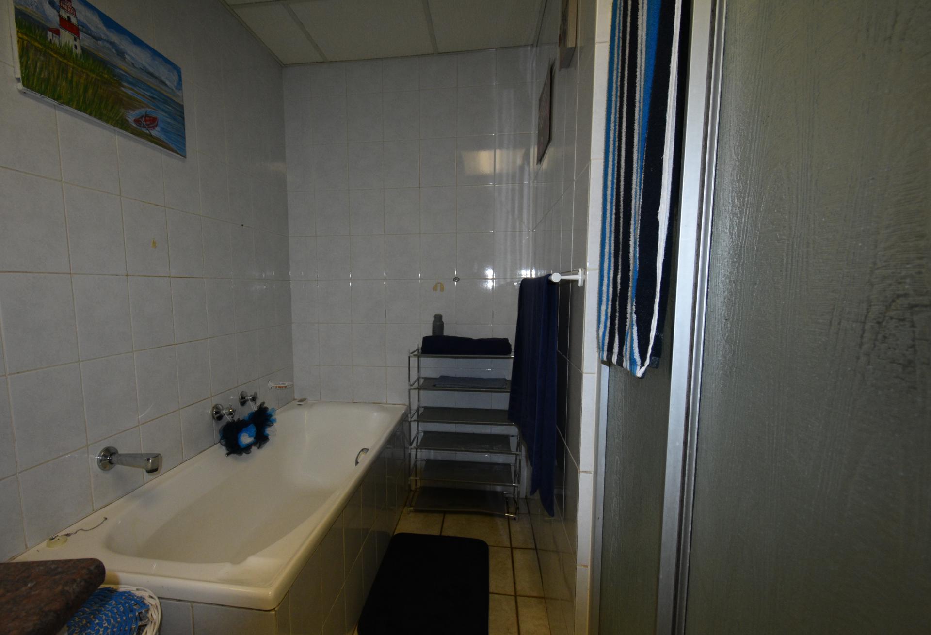  of property in Helderkruin