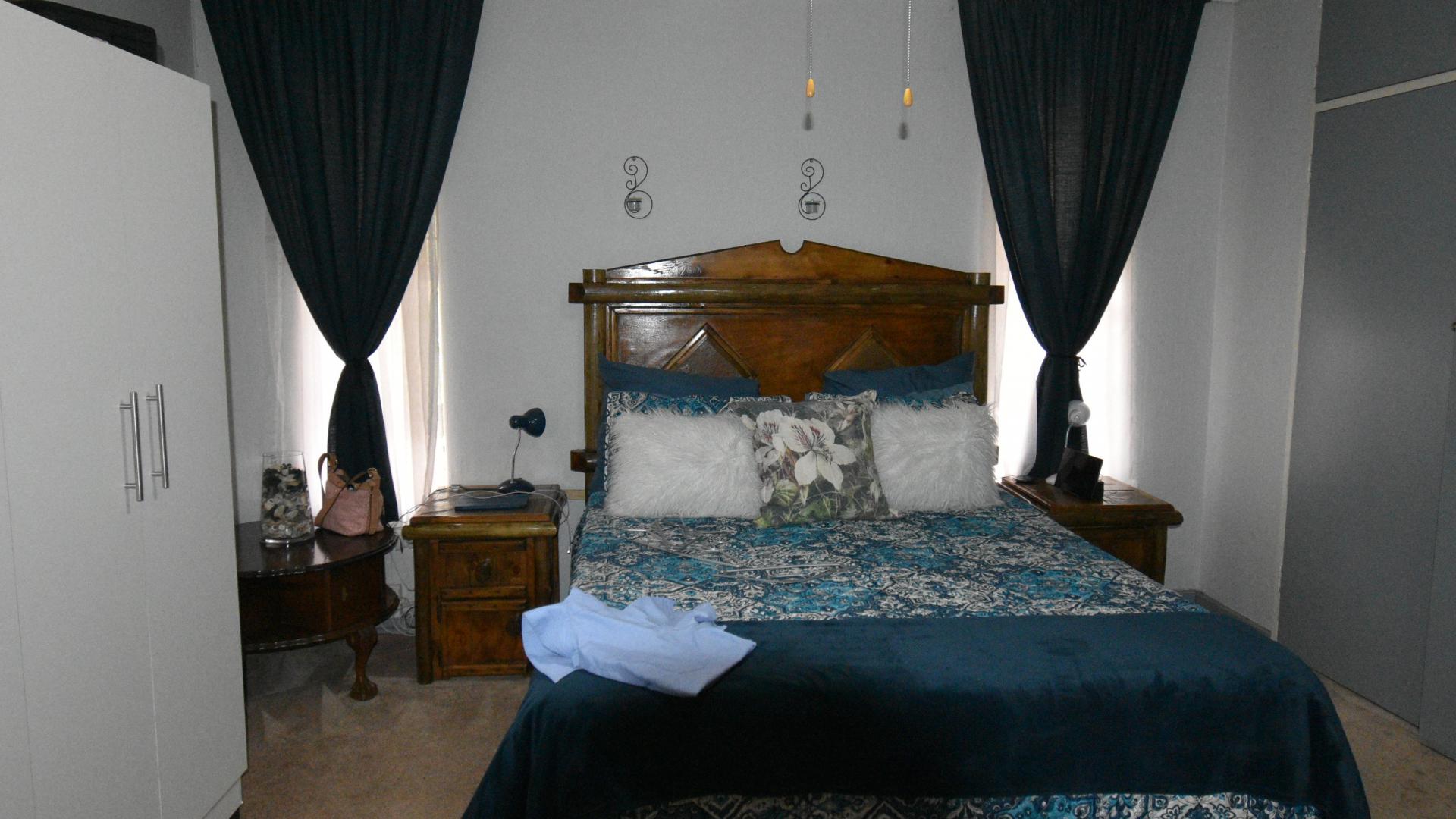  of property in Helderkruin