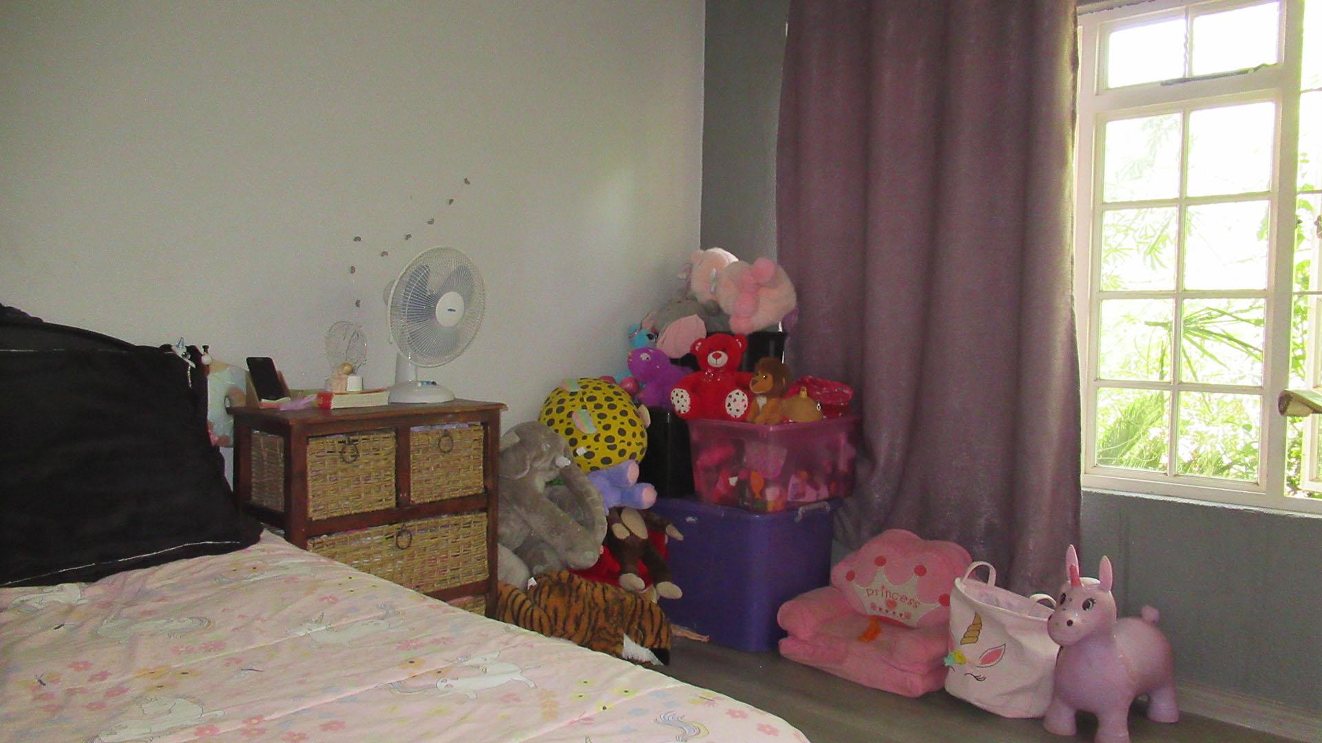 Bed Room 2 - 8 square meters of property in Meadowhurst