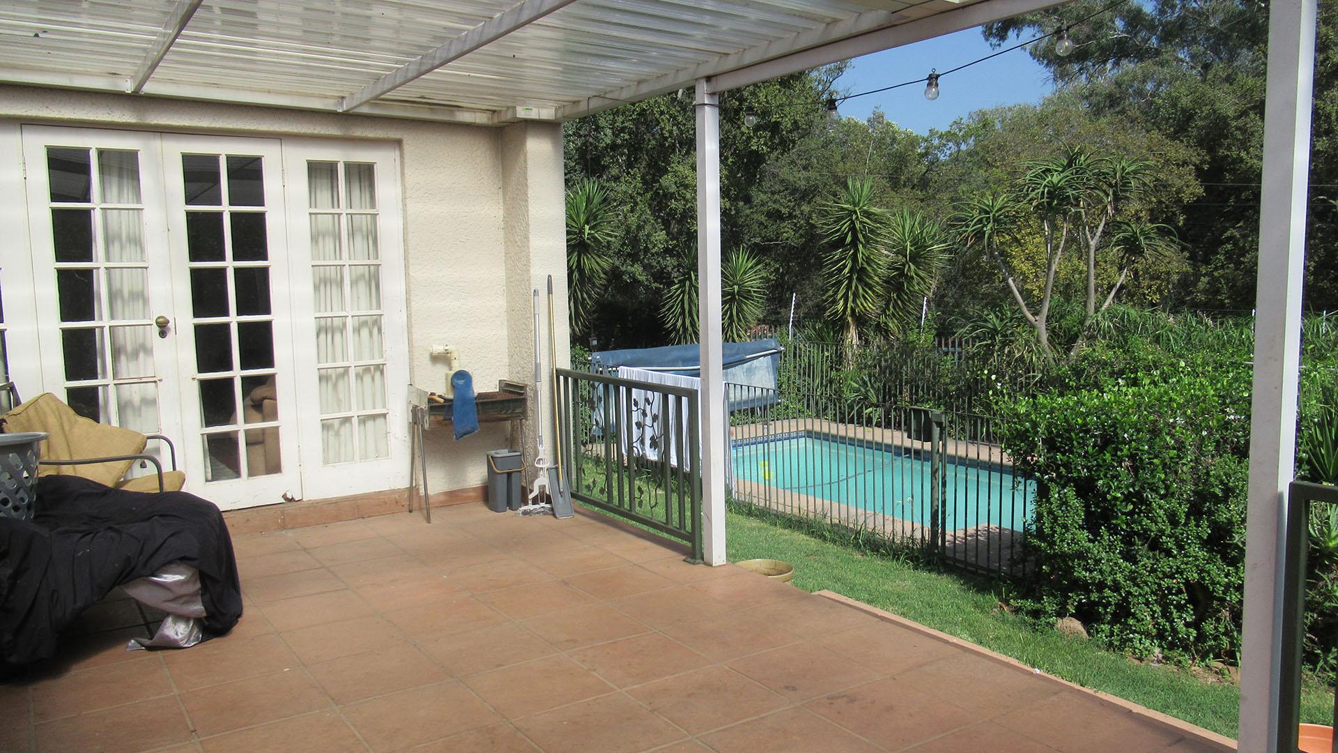 Front View of property in Meadowhurst