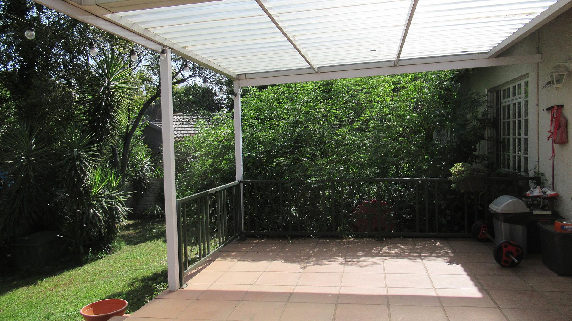 Front View of property in Meadowhurst