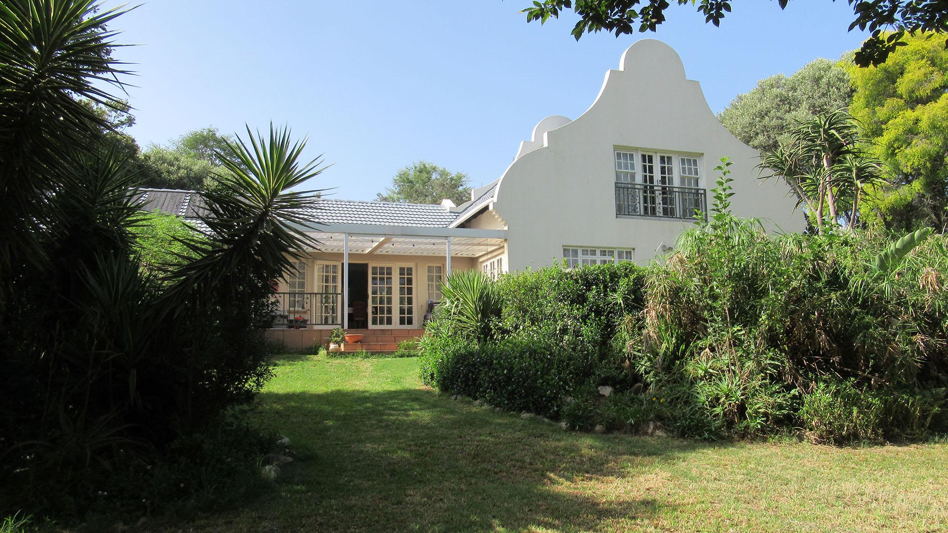 Backyard of property in Meadowhurst