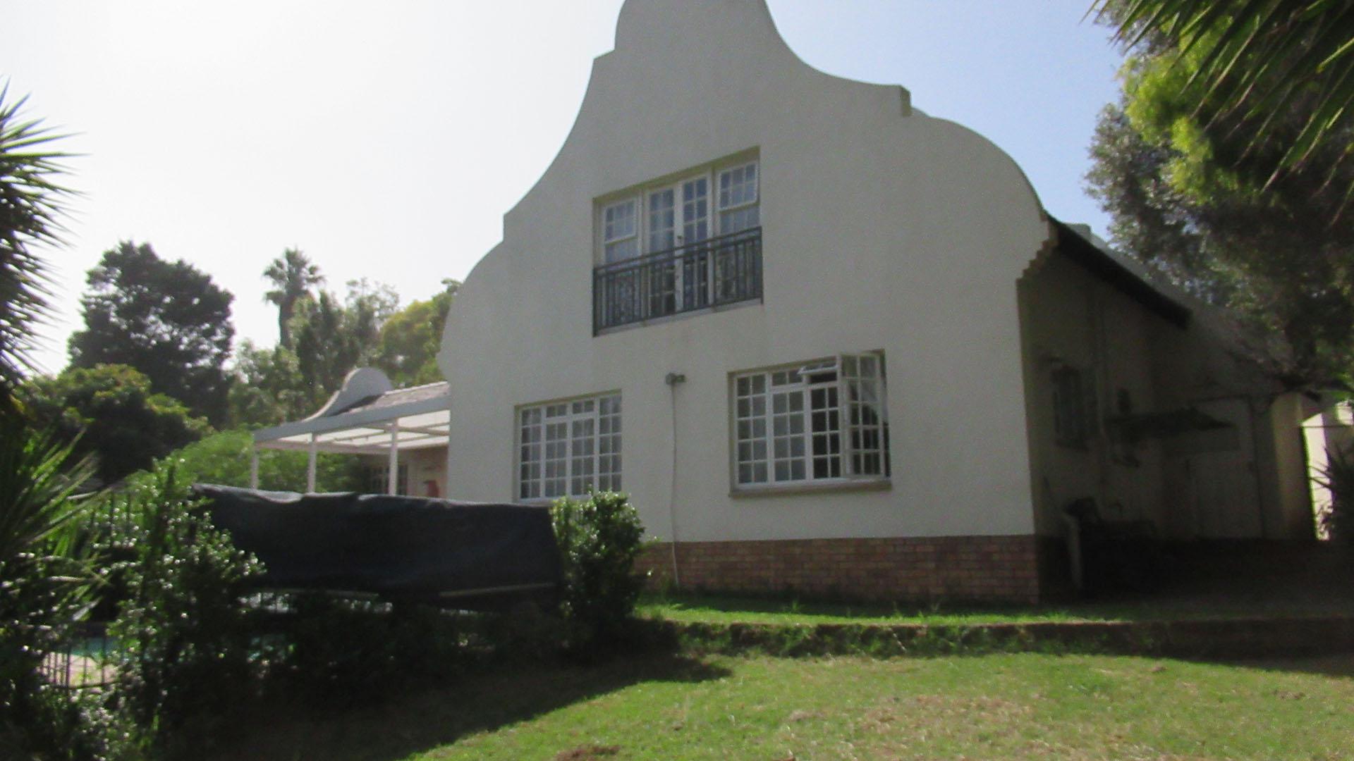 Backyard of property in Meadowhurst