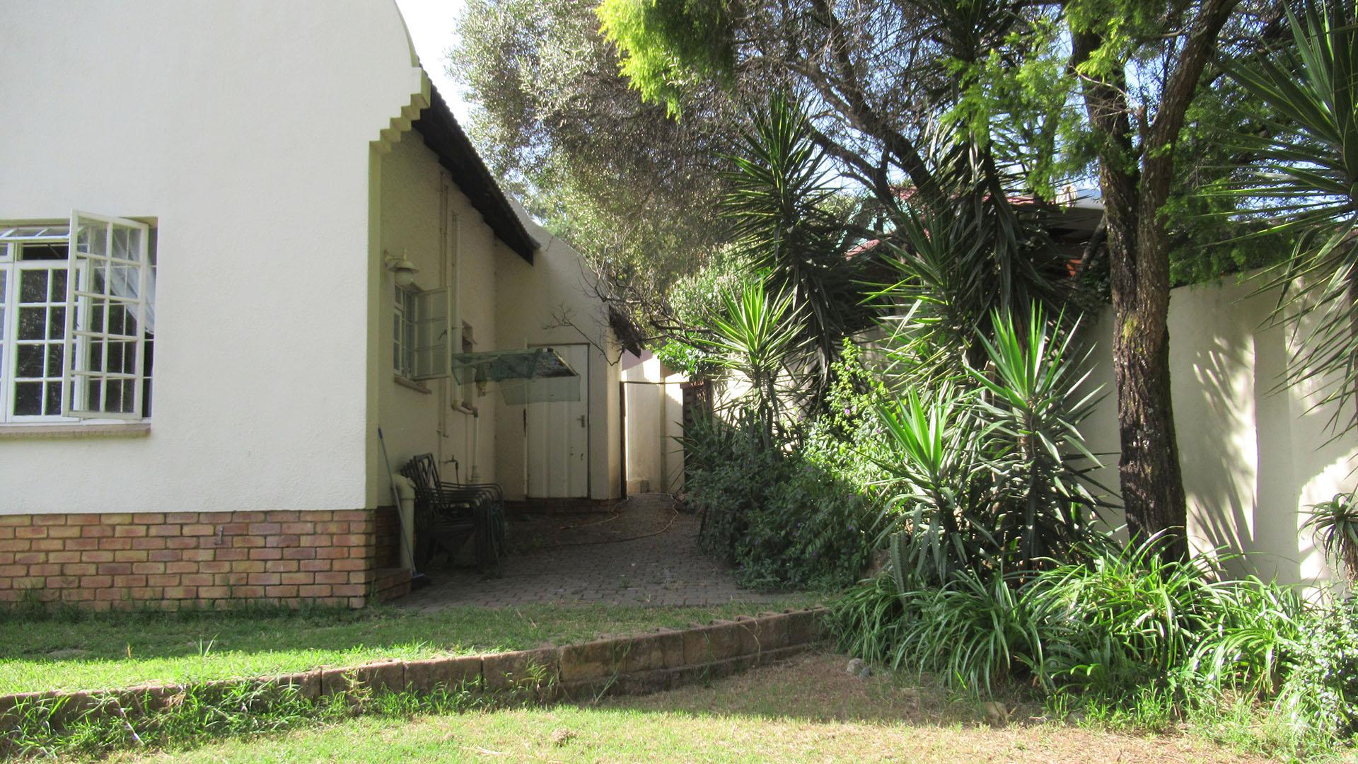 Backyard of property in Meadowhurst