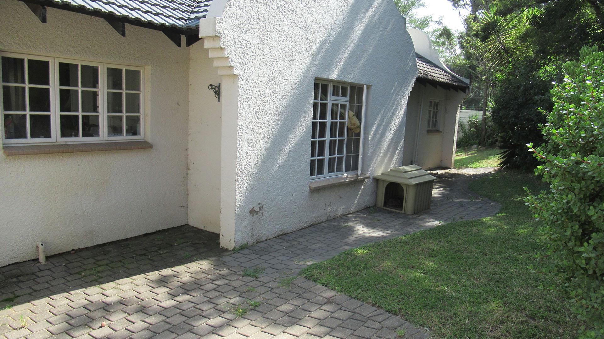 Backyard of property in Meadowhurst