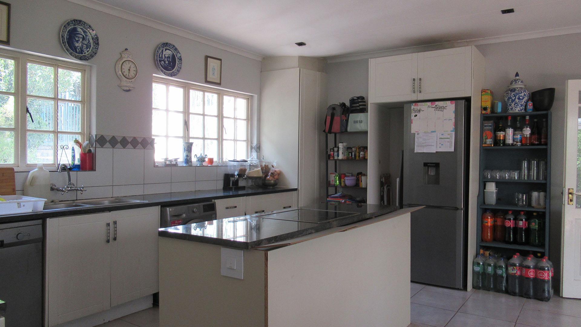 Kitchen - 16 square meters of property in Meadowhurst