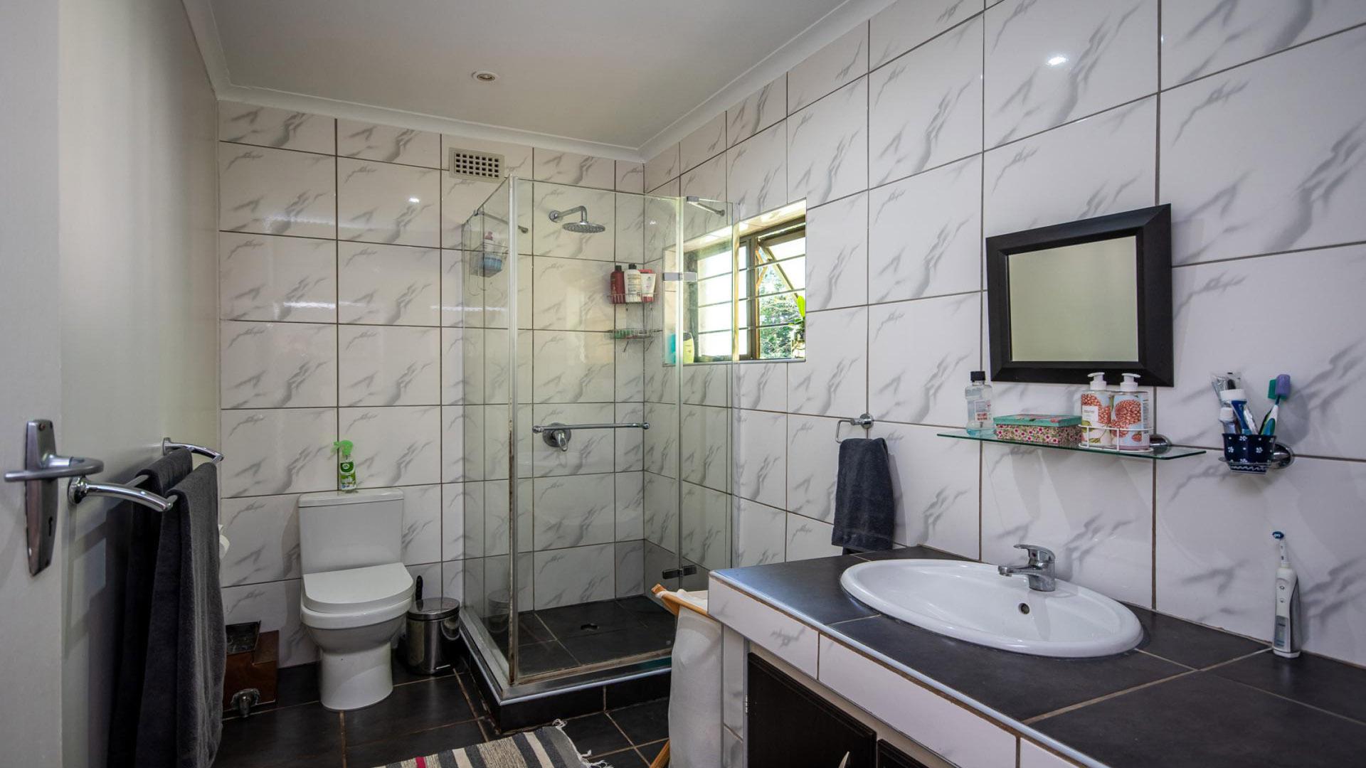 Bathroom 1 of property in Hillcrest - KZN