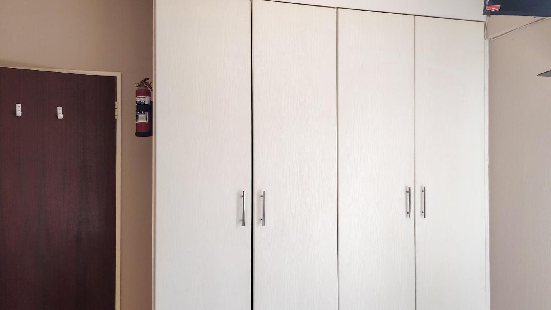 Bed Room 1 of property in Willowbrook