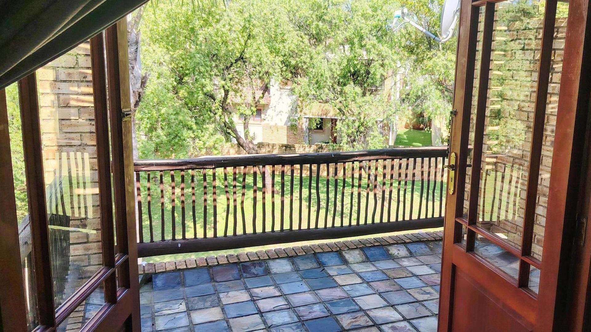 Balcony of property in Willowbrook