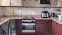 Kitchen of property in Willowbrook