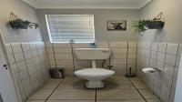 Main Bathroom of property in Malmesbury