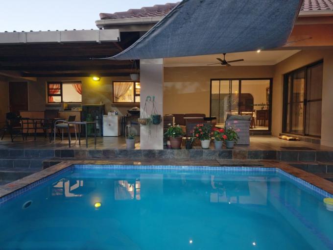 7 Bedroom House for Sale For Sale in Hoedspruit - MR706158