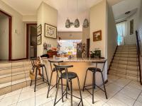  of property in Bassonia