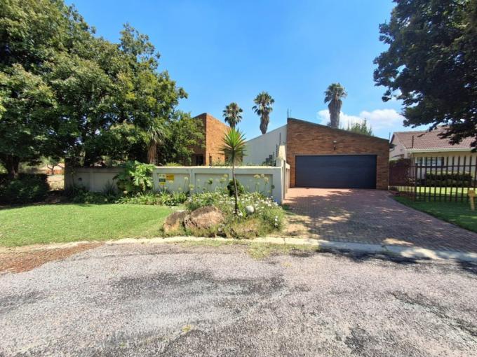 4 Bedroom House for Sale For Sale in Boksburg - MR706175