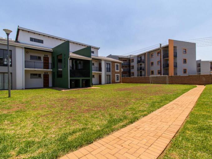 1 Bedroom Simplex for Sale For Sale in Protea Glen - MR706176