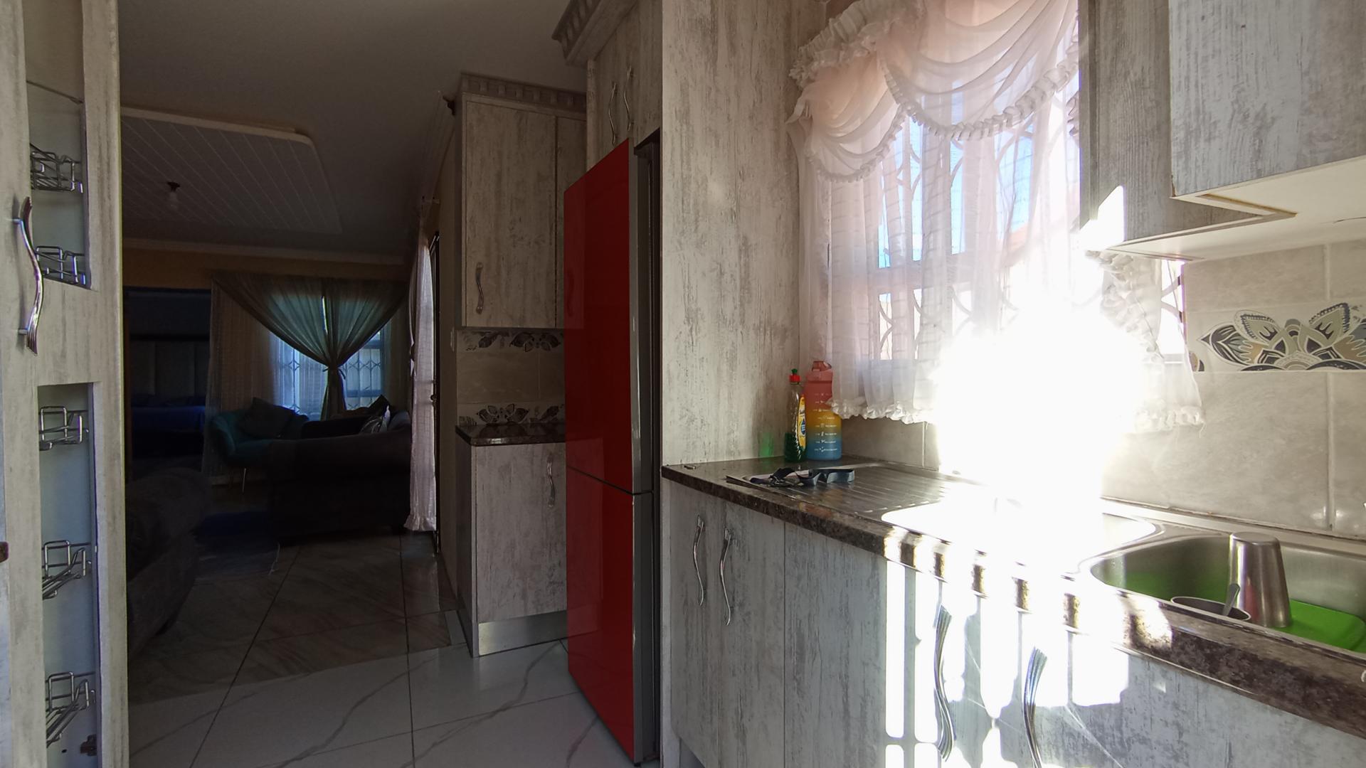 Kitchen of property in Soshanguve East