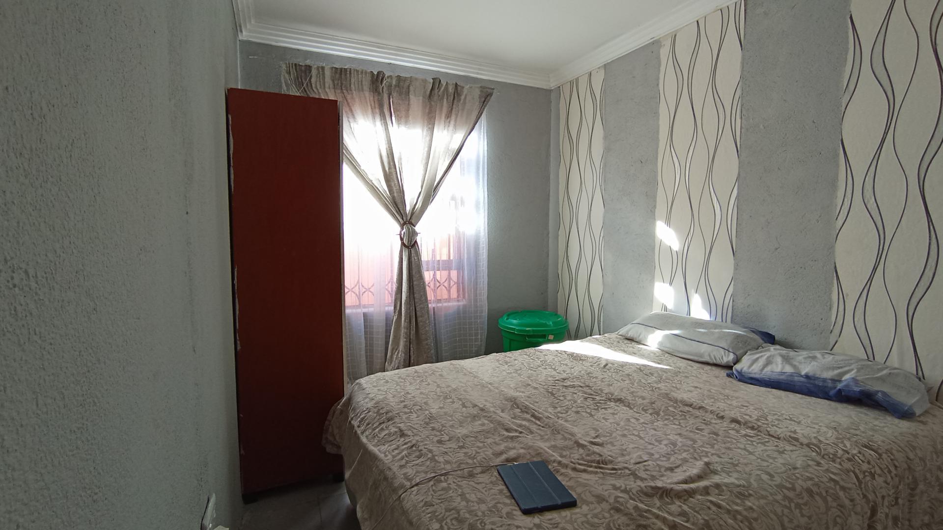 Bed Room 3 of property in Soshanguve East