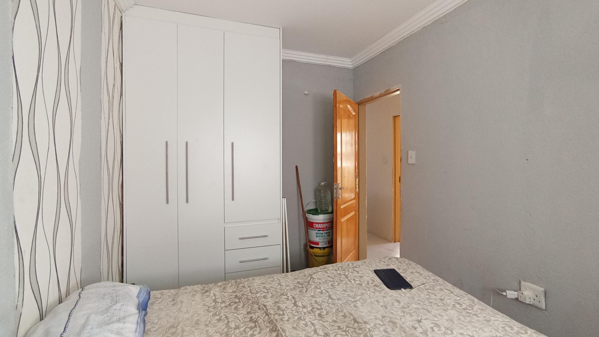 Bed Room 3 of property in Soshanguve East