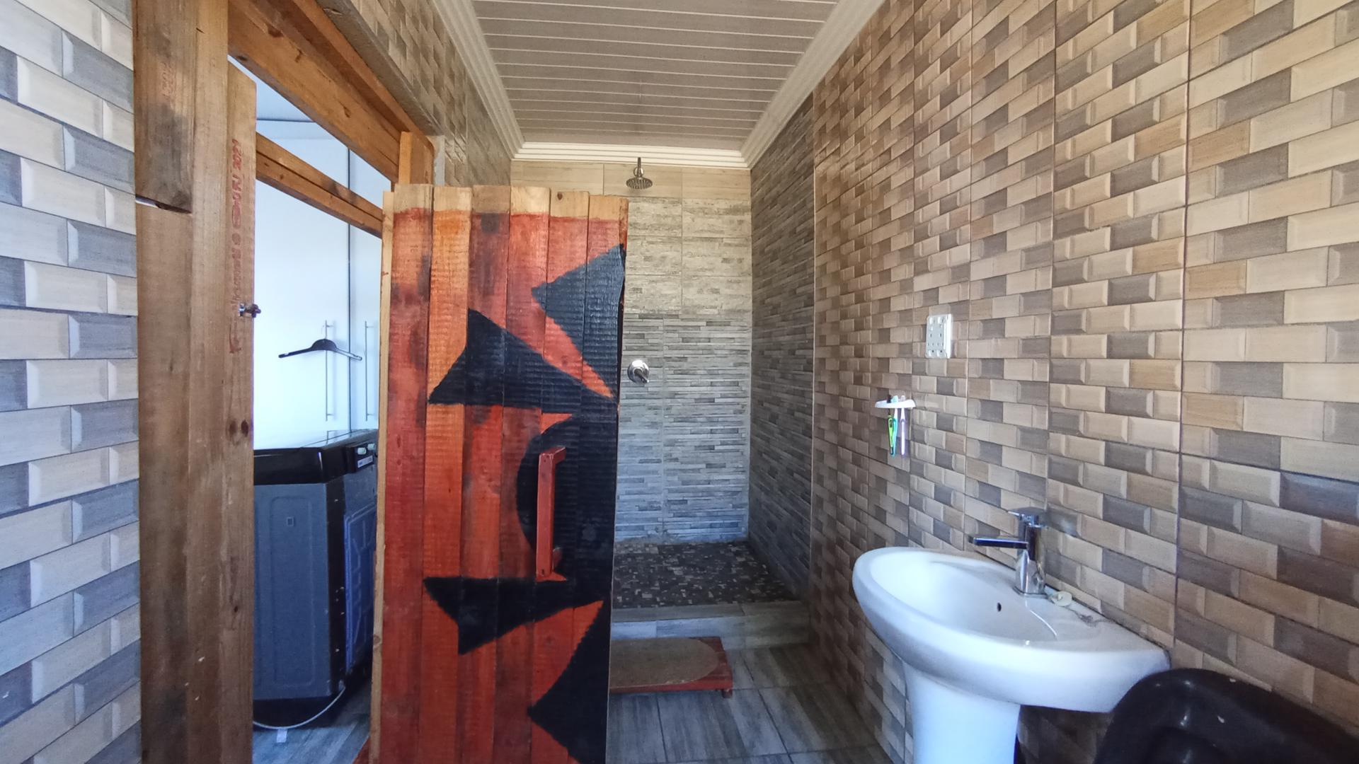 Main Bathroom of property in Soshanguve East
