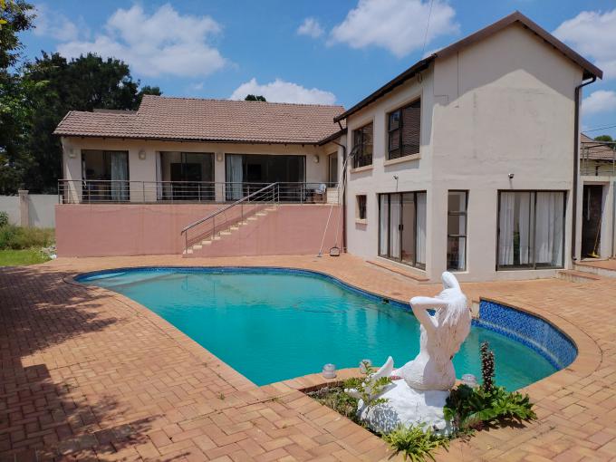 4 Bedroom House for Sale For Sale in Horison - MR706195