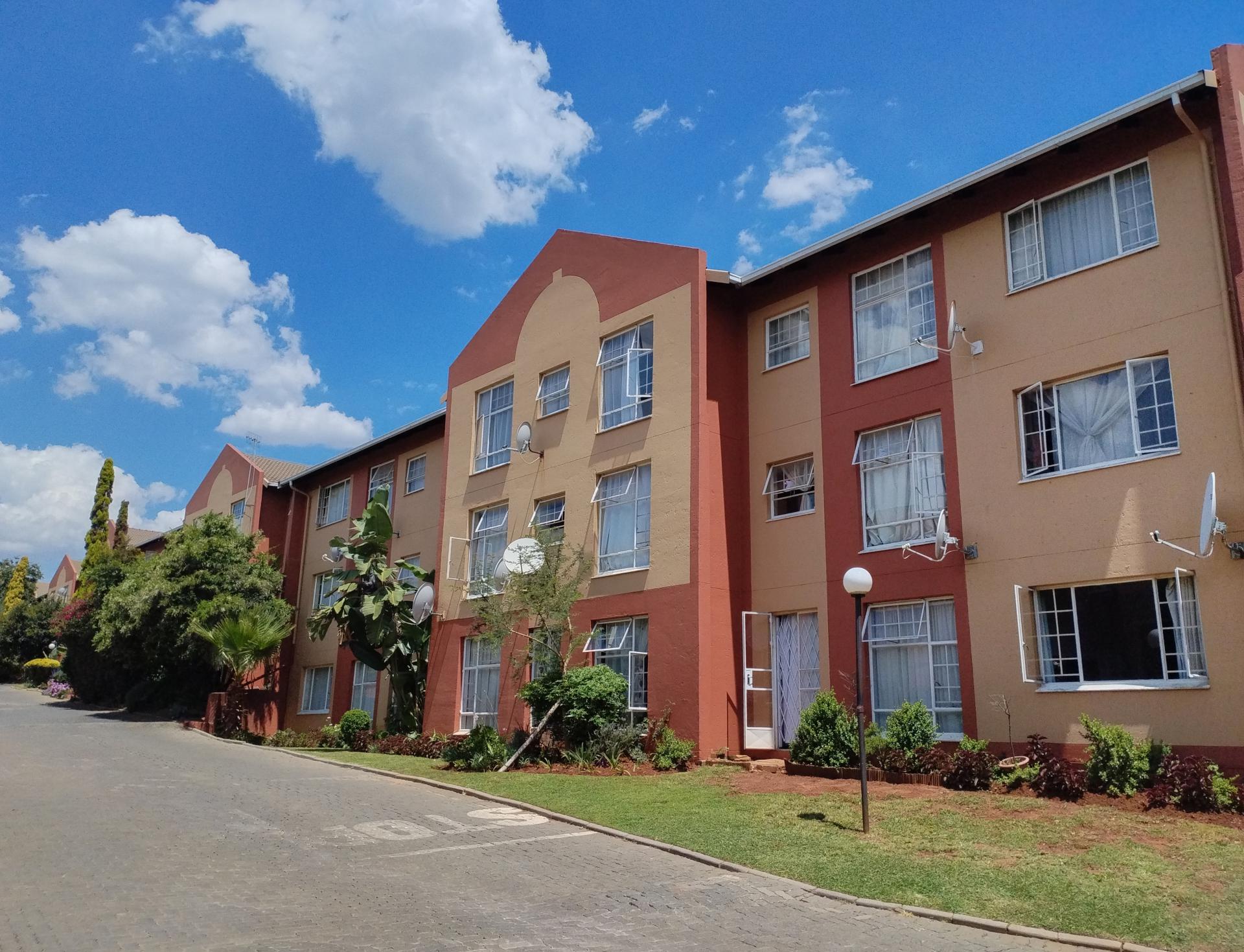  of property in Weltevreden Park