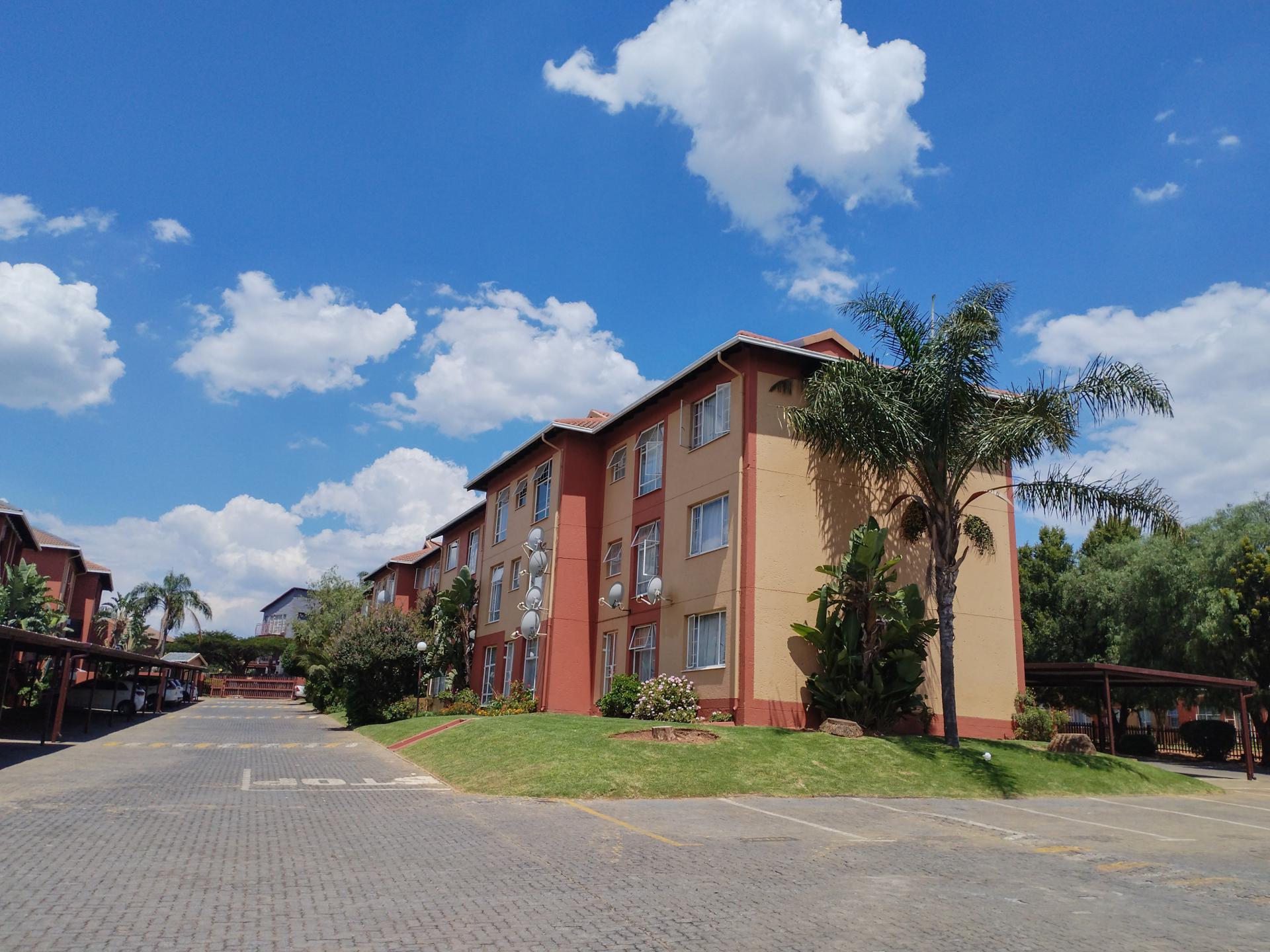  of property in Weltevreden Park