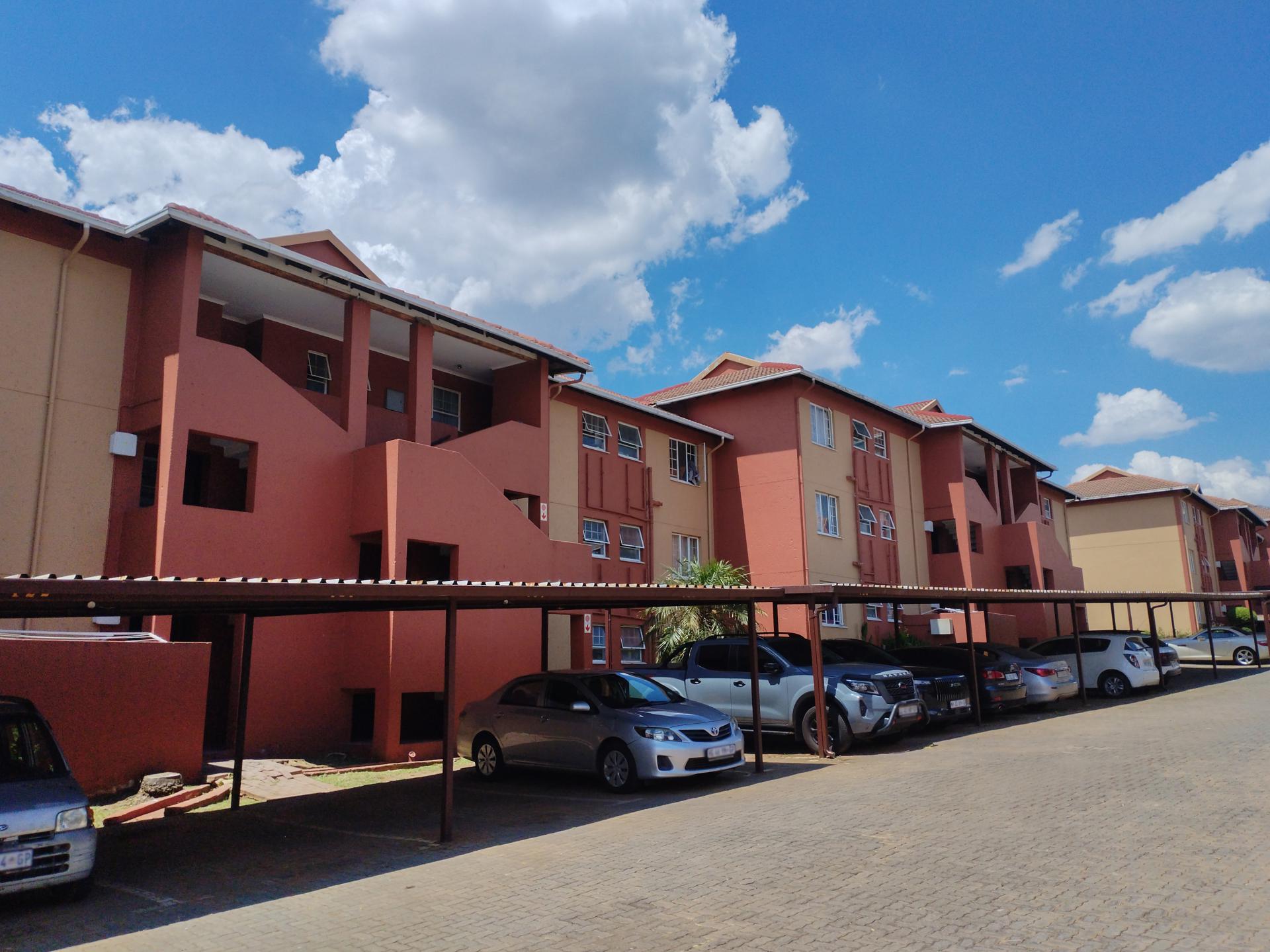  of property in Weltevreden Park