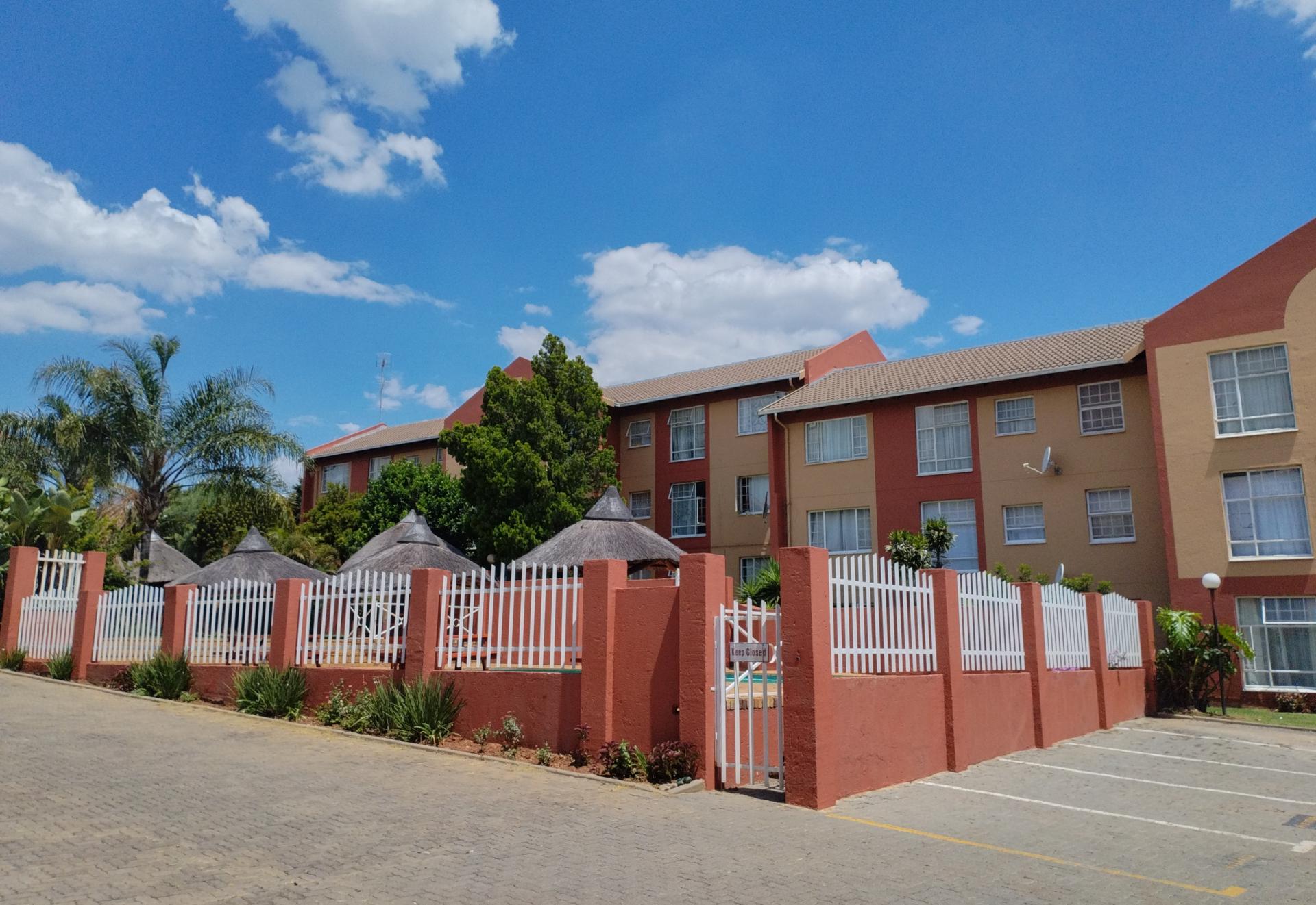  of property in Weltevreden Park