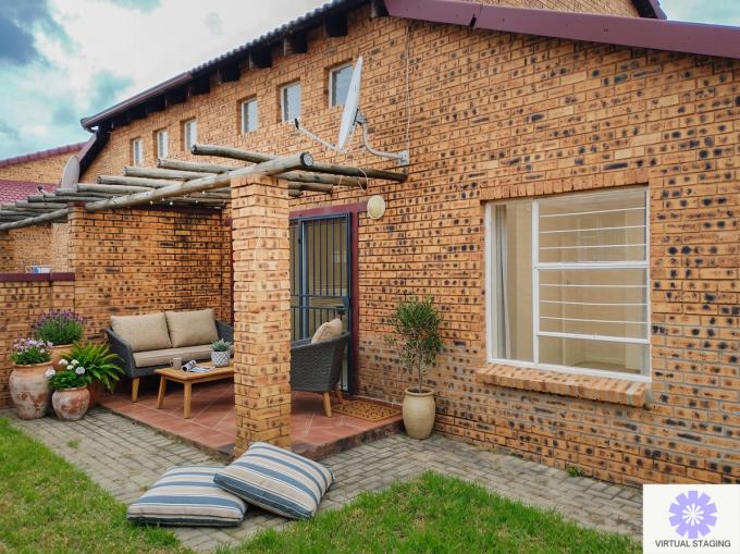 3 Bedroom Duplex for Sale For Sale in Honey Park - MR706207