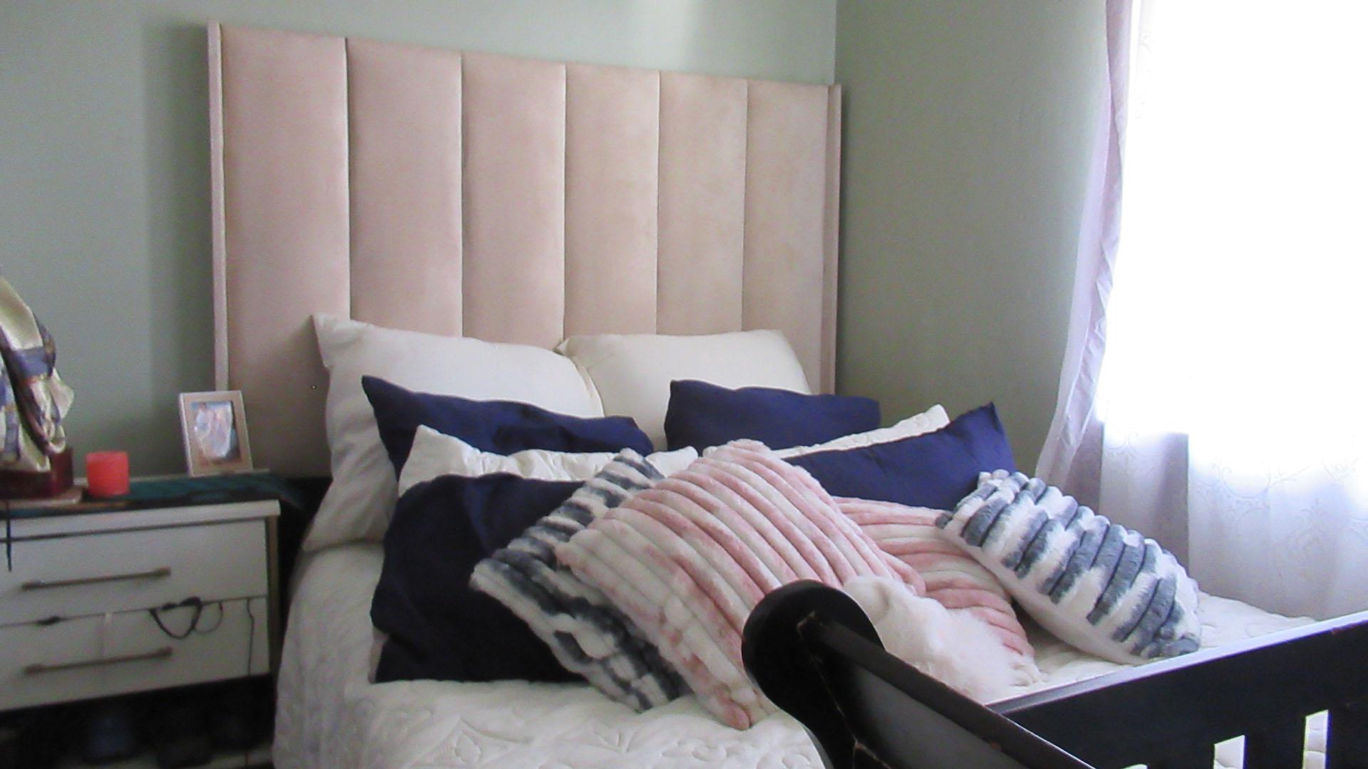 Bed Room 1 - 10 square meters of property in Fleurhof