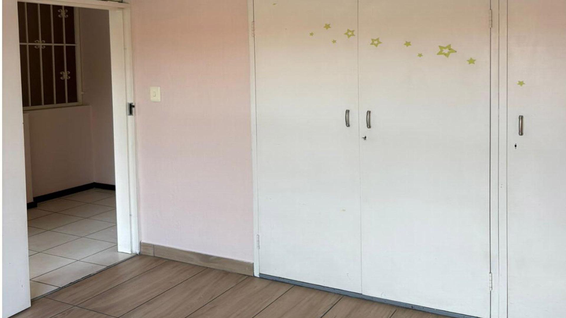 Bed Room 2 of property in Fairlands