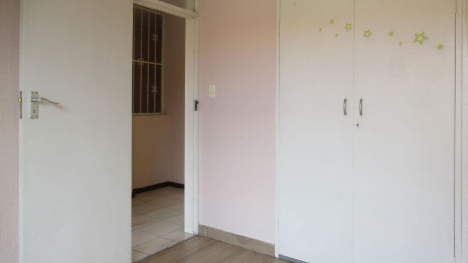 Bed Room 2 - 9 square meters of property in Fairlands