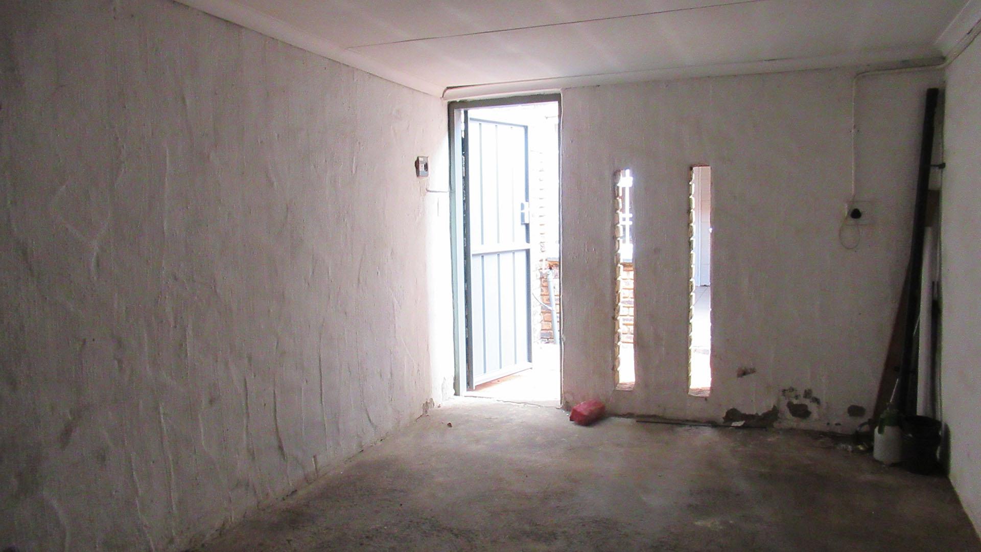 Spaces - 14 square meters of property in Fairlands