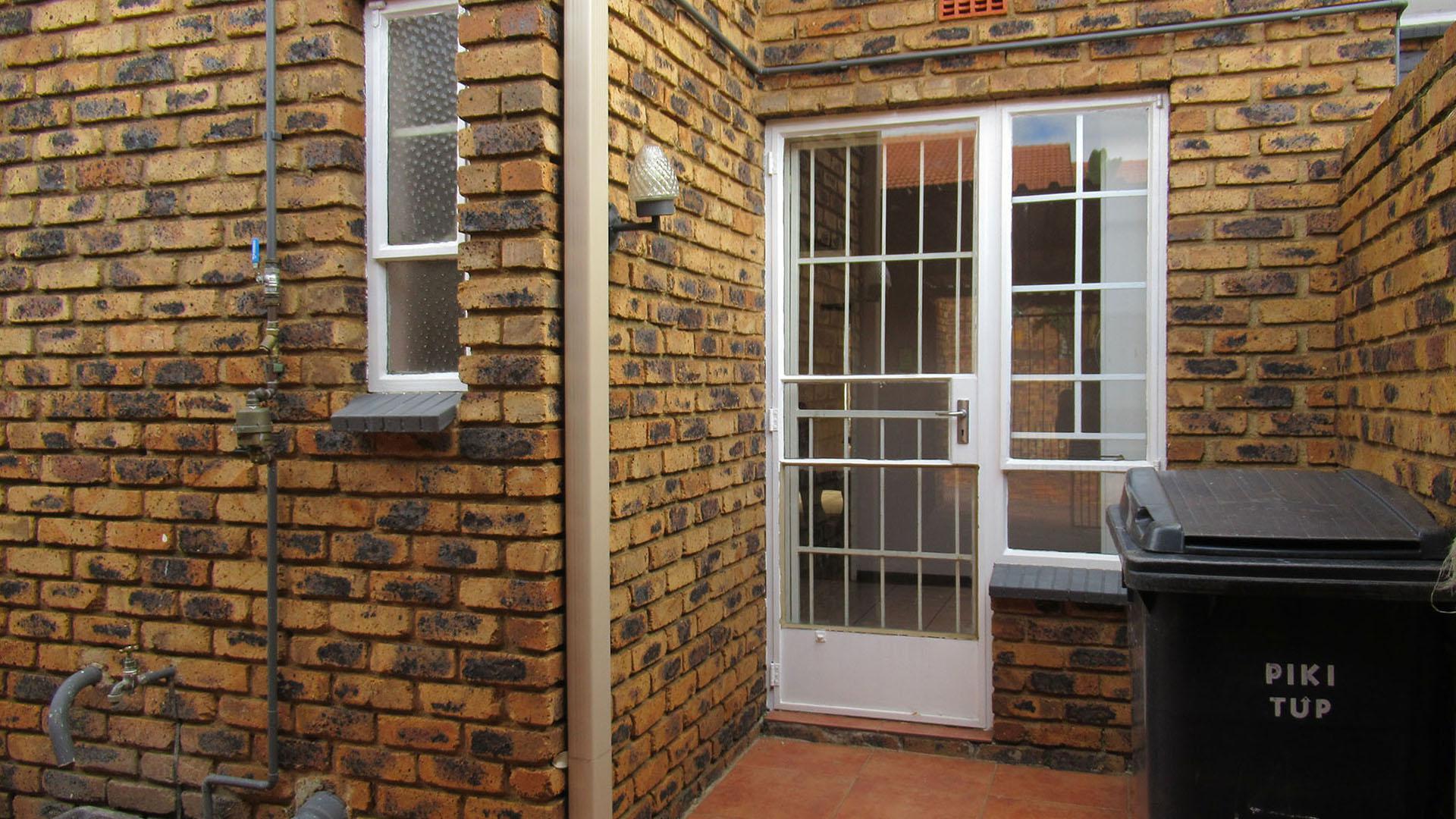 Front View of property in Fairlands