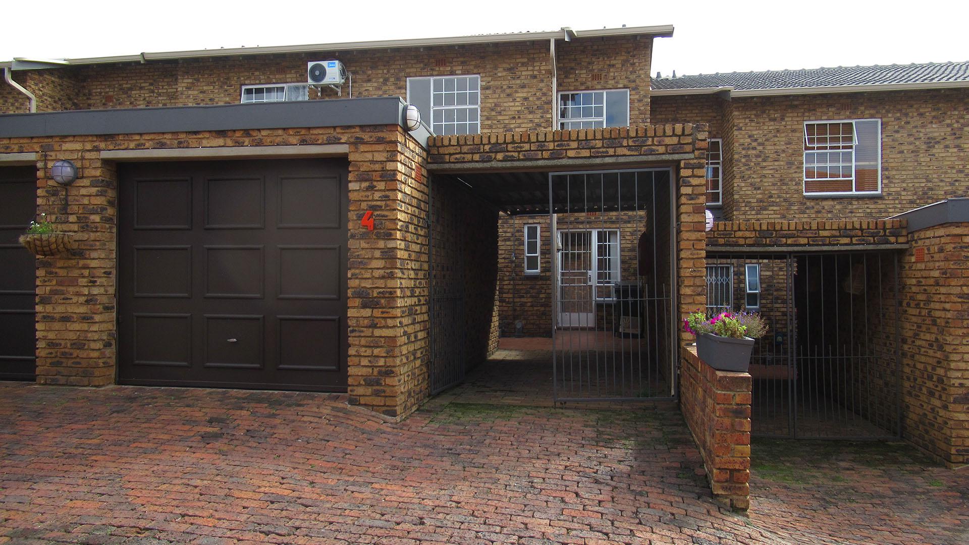 Front View of property in Fairlands